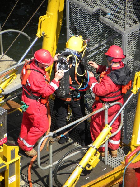 Shark - Operatiuni subacvatice pentru constructii, inspectii si testari, reparatii si intretinere, Constanta